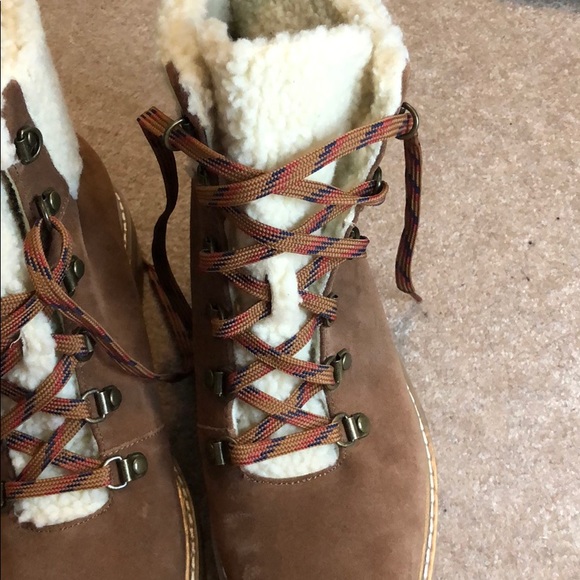 Saks Fifth Avenue Renvy hiking boot - Picture 4 of 4